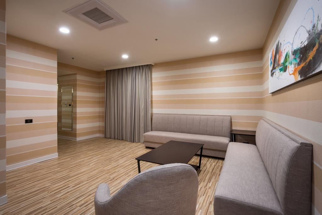 Wemeet Hotel Pingtung Luaran gambar