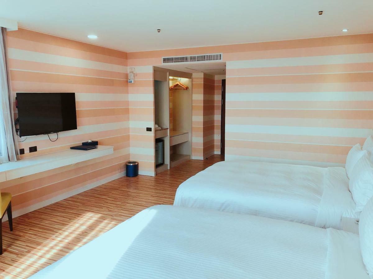 Wemeet Hotel Pingtung Luaran gambar
