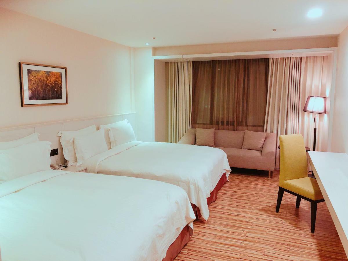 Wemeet Hotel Pingtung Luaran gambar