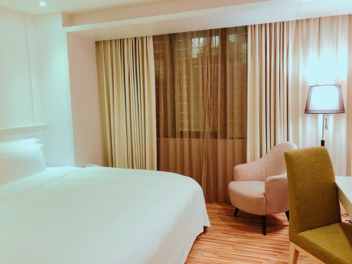 Wemeet Hotel Pingtung Luaran gambar