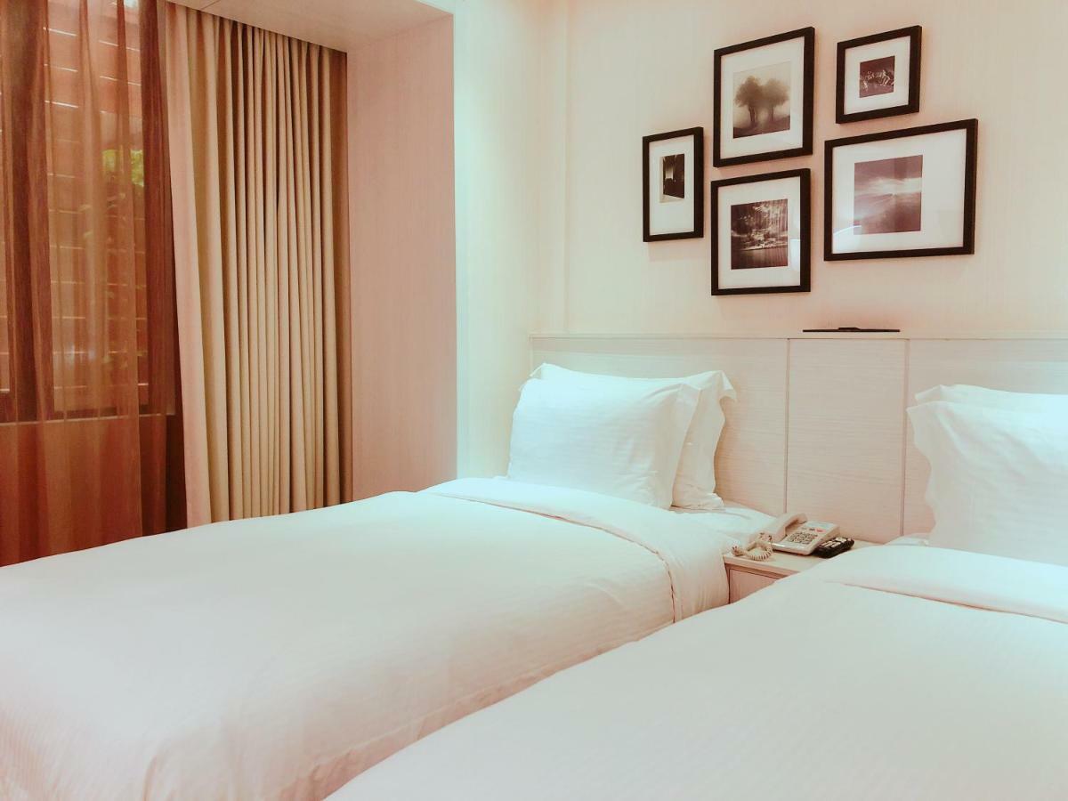 Wemeet Hotel Pingtung Luaran gambar